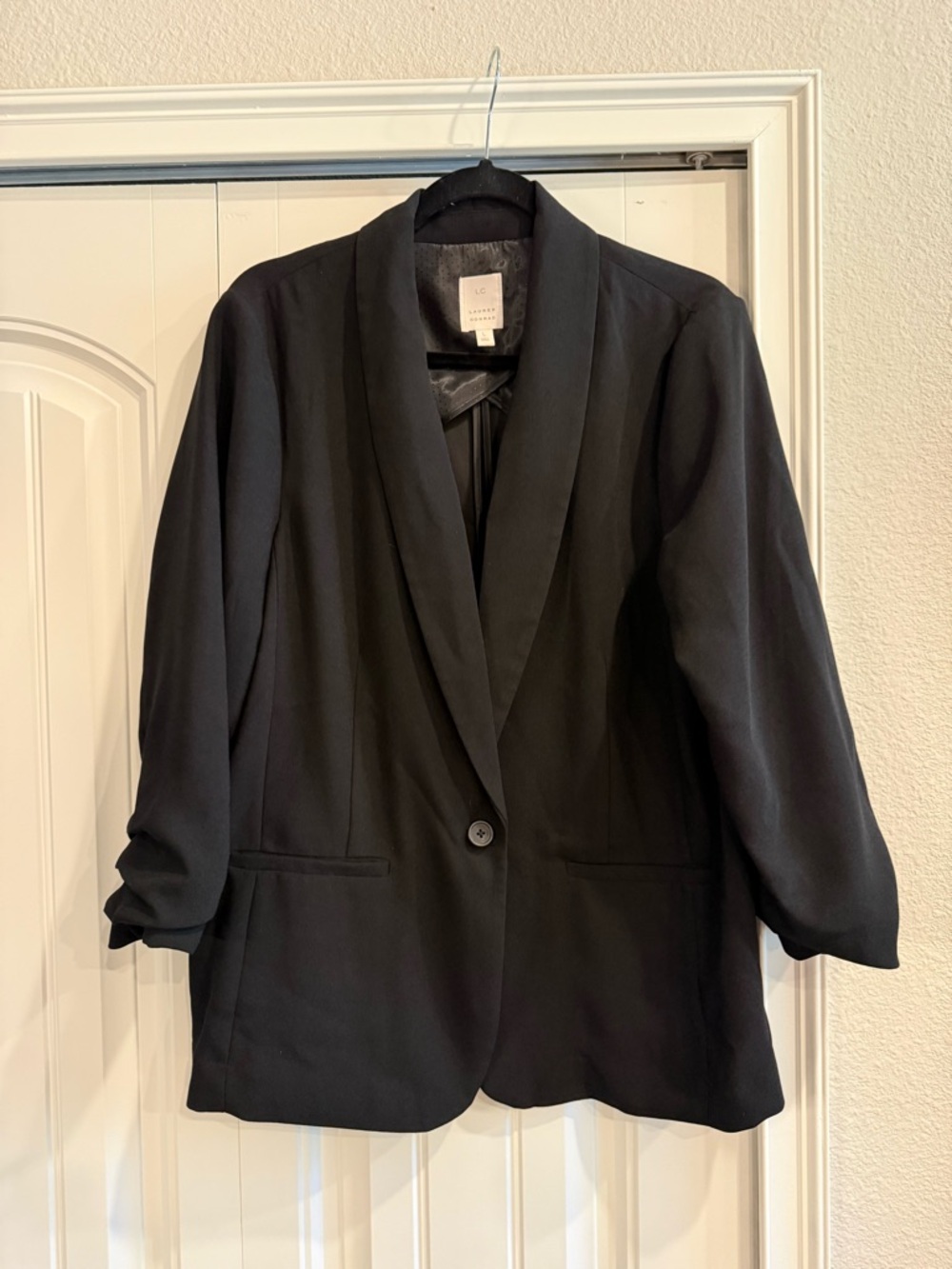 LC Lauren Conrad Black Single-Button Shawl Collar Blazer